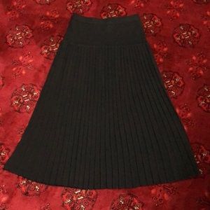 Adolfo Collectibles black plited skirt size M